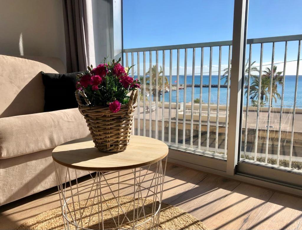 Studio front de mer - Menton Garavan, à deux pas de la vieille ville et des commerces Exterior foto